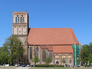 Nikolaikirche Anklam, Südanbau mit dem neuen Dach (Foto von 2014)