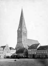 Abb. 1: St. Nikolai Anklam, Südwestansicht,<br />Abb. vor 1906