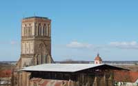 Foto der Nikolaikirche mit Notdach, 2008