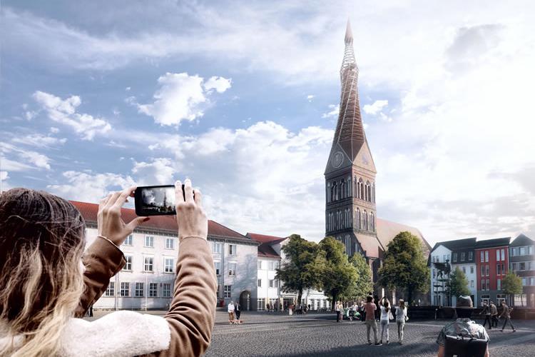 Fotomontage: Anklamer Marktplatz mit Nikolaikirche und neuer Turmspitze